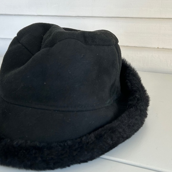 Surell Black Shearling Bucket Hat‎ main image 5